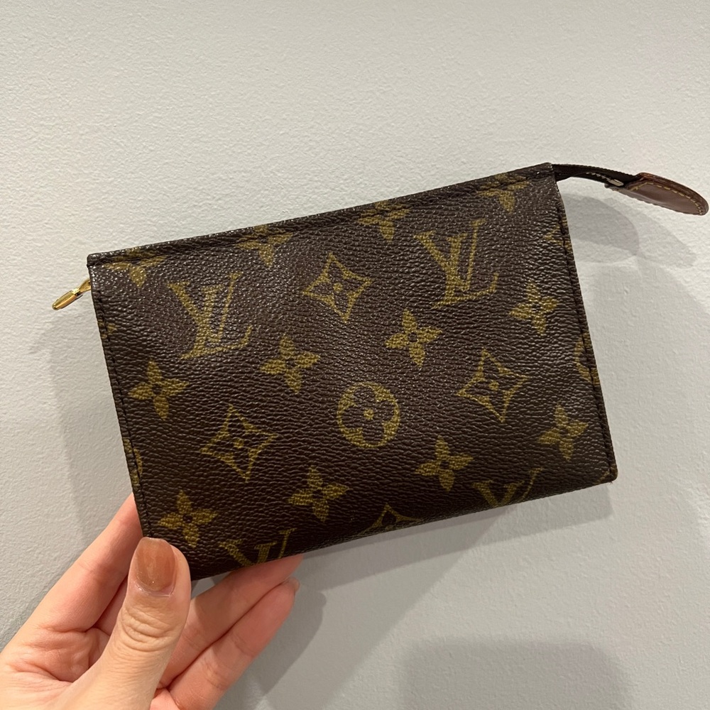 Vintage Louis Vuitton Toiletry 15 Monogram Canvas